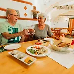 Winzerhof Strablegg Farm stay Grossklein