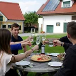 Farm stay Winzerhof Strablegg *